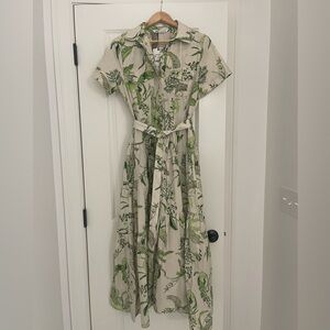 Zara
NWT
Size medium
Maxi dress with sash belt
Beige/Green
$55